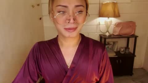 Snapshot of 1bigsurprise4you chatting on 12/14/24, 01:39 angel online show from 12/14/24, 01:39