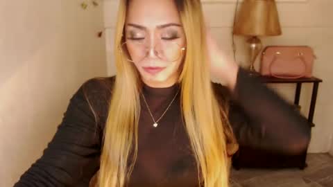 Snapshot of 1bigsurprise4you chatting on 12/23/24, 12:35 angel online show from 12/23/24, 12:35