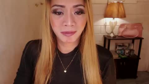 Snapshot of 1bigsurprise4you chatting on 12/30/24, 08:04 angel online show from 12/30/24, 08:04