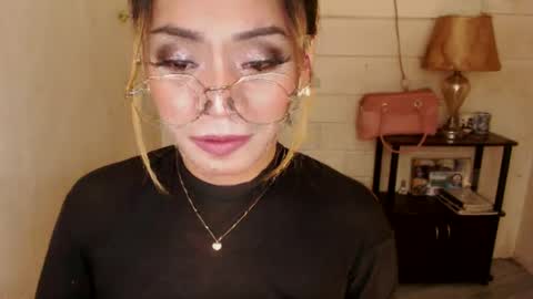 Snapshot of 1bigsurprise4you chatting on 01/26/25, 01:41 angel online show from 01/26/25, 01:41