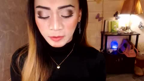 Snapshot of 1bigsurprise4you chatting on 09/15/25, 09:48 angel online show from 09/15/25, 09:48