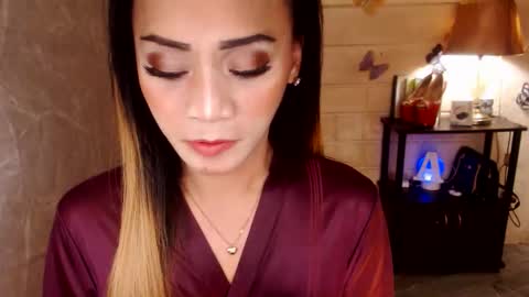 Snapshot of 1bigsurprise4you chatting on 10/04/25, 06:50 angel online show from 10/04/25, 06:50