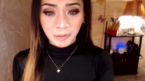 Snapshot of 1bigsurprise4you chatting on 10/26/25, 04:07 angel online show from 10/26/25, 04:07