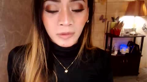 Snapshot of 1bigsurprise4you chatting on 10/28/25, 05:22 angel online show from 10/28/25, 05:22