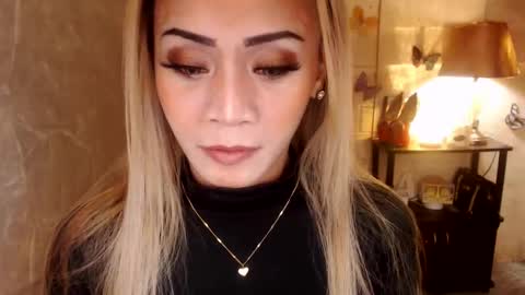 Snapshot of 1bigsurprise4you chatting on 12/02/25, 04:18 angel online show from 12/02/25, 04:18