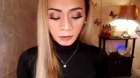 Snapshot of 1bigsurprise4you chatting on 12/18/25, 07:31 angel online show from 12/18/25, 07:31