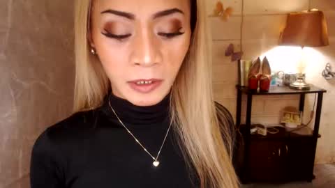 Snapshot of 1bigsurprise4you chatting on 01/12/26, 02:28 angel online show from 01/12/26, 02:28