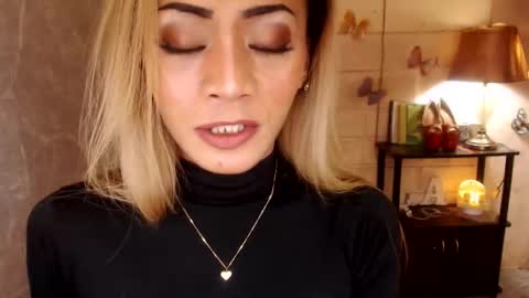 Snapshot of 1bigsurprise4you chatting on 02/11/26, 01:54 angel online show from 02/11/26, 01:54