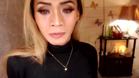 Snapshot of 1bigsurprise4you chatting on 02/20/26, 07:14 angel online show from 02/20/26, 07:14