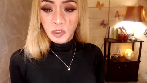 Snapshot of 1bigsurprise4you chatting on 02/27/26, 08:09 angel online show from 02/27/26, 08:09