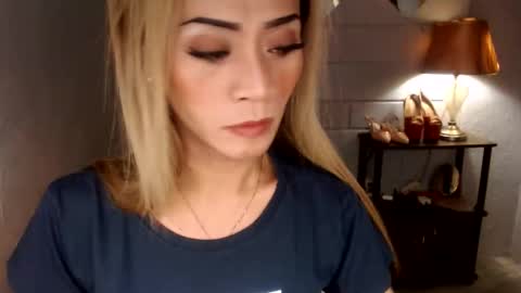 Snapshot of 1bigsurprise4you chatting on 03/30/26, 03:40 angel online show from 03/30/26, 03:40