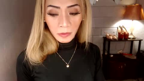 Snapshot of 1bigsurprise4you chatting on 03/31/26, 04:02 angel online show from 03/31/26, 04:02