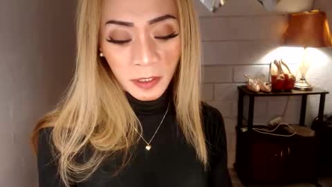 Snapshot of 1bigsurprise4you chatting on 03/31/26, 08:53 angel online show from 03/31/26, 08:53