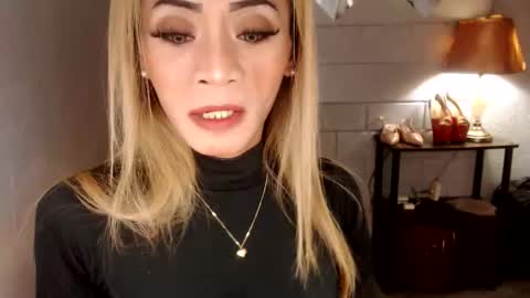 Snapshot of 1bigsurprise4you chatting on 04/04/26, 04:48 angel online show from 04/04/26, 04:48