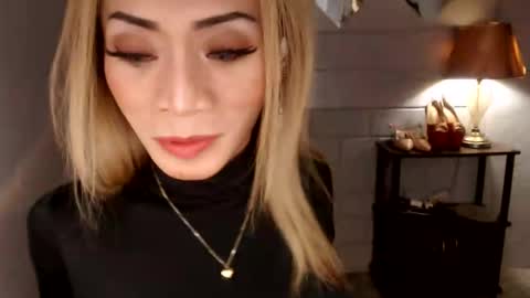 Snapshot of 1bigsurprise4you chatting on 04/10/26, 07:18 angel online show from 04/10/26, 07:18