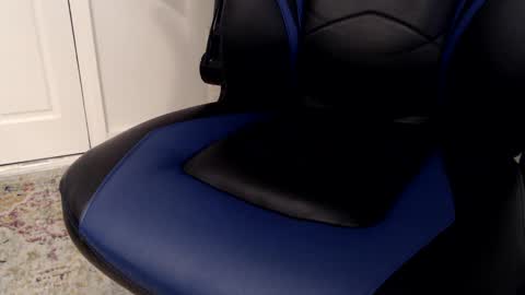 Snapshot of 1dad2plz chatting on 01/30/25, 12:59 i erupt if you suck ur nipples 4 me and look at the camera while watching me online show from 01/30/25, 12:59