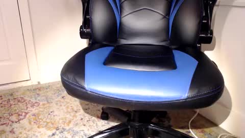 Snapshot of 1dad2plz chatting on 02/16/25, 03:26 i erupt if you suck ur nipples 4 me and look at the camera while watching me online show from 02/16/25, 03:26