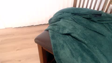 Snapshot of 1dad2plz chatting on 10/03/25, 12:57 i erupt if you suck ur nipples 4 me and look at the camera while watching me online show from 10/03/25, 12:57