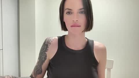 Snapshot of 1dove chatting on 03/08/26, 02:04 DOVE online show from 03/08/26, 02:04