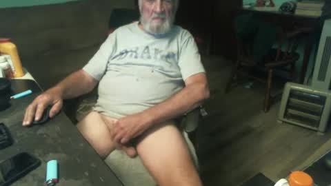 Snapshot of 1handyanddee chatting on 01/20/25, 03:04 1handyanddee online show from 01/20/25, 03:04