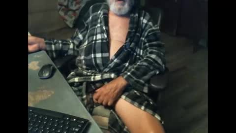 1handyanddee online show from 06/11/26, 02:00