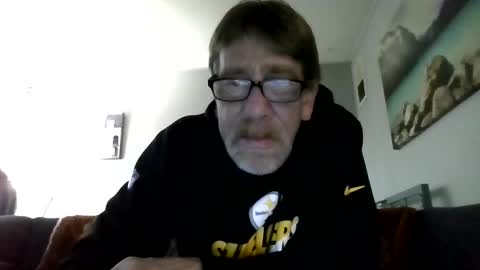 Snapshot of 1hunglo101 chatting on 11/16/25, 10:04 1hunglo101 online show from 11/16/25, 10:04