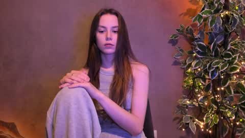 Snapshot of 1i1ypa1mer chatting on 09/19/25, 03:34 Lily 3 online show from 09/19/25, 03:34