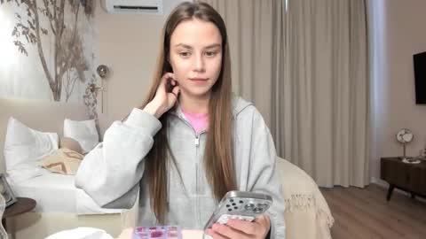 Snapshot of 1i1ypa1mer chatting on 10/04/25, 11:41 Lily 3 online show from 10/04/25, 11:41