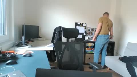 kam online show from 03/11/25, 11:01