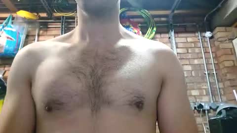 Snapshot of 1lifelive chatting on 10/26/25, 10:47 1lifelive online show from 10/26/25, 10:47