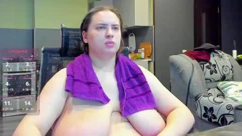 1LINDSEY1 online show from 11/03/25, 11:00