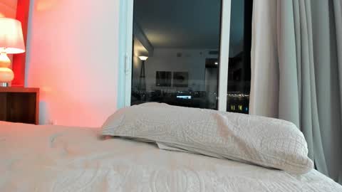 Snapshot of 1lovely1 chatting on 12/27/24, 03:53 Onna online show from 12/27/24, 03:53