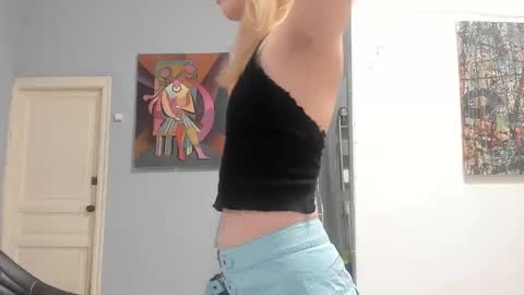 1lovepizza online show from 11/11/25, 07:36