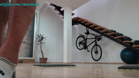 Snapshot of 1manshow11 chatting on 12/09/24, 09:05 1manshow11 online show from 12/09/24, 09:05