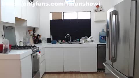 Snapshot of 1manshow11 chatting on 01/20/25, 08:50 1manshow11 online show from 01/20/25, 08:50