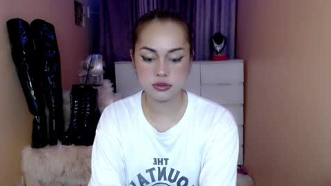 Snapshot of 1miracle_tranny chatting on 03/28/26, 04:45 1miracle_tranny online show from 03/28/26, 04:45