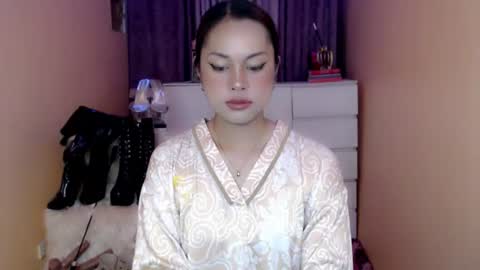 Snapshot of 1miracle_tranny chatting on 06/22/26, 06:32 1miracle_tranny online show from 06/22/26, 06:32