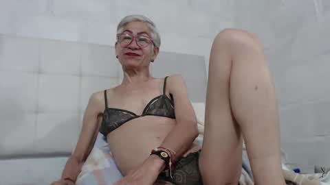 Miss Monserrate online show from 02/10/25, 01:55