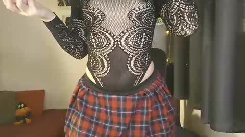 Nonita online show from 06/19/26, 05:28