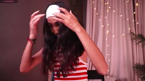 Snapshot of 1reisatumi chatting on 11/14/25, 03:33 Rei online show from 11/14/25, 03:33