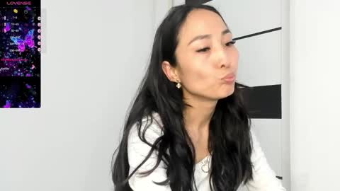 Snapshot of 1reisatumi chatting on 04/22/26, 04:26 Rei online show from 04/22/26, 04:26