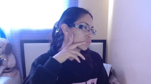 paola online show from 09/15/25, 09:59