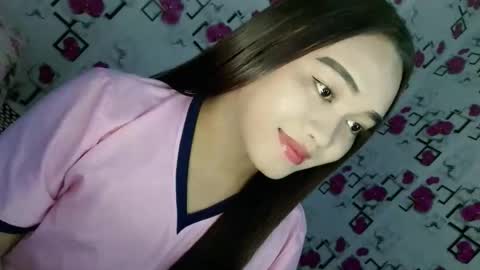 Snapshot of 1sexy_kim69 chatting on 03/23/26, 04:33 1sexy_kim69 online show from 03/23/26, 04:33