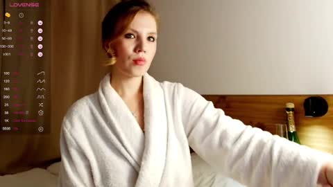 Snapshot of 1slavicdoll chatting on 09/12/25, 01:06 VICTORIA online show from 09/12/25, 01:06