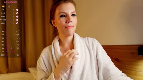 Snapshot of 1slavicdoll chatting on 09/28/25, 01:11 VICTORIA online show from 09/28/25, 01:11