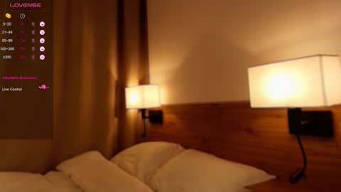 Snapshot of 1slavicdoll chatting on 11/19/25, 01:27 VICTORIA online show from 11/19/25, 01:27