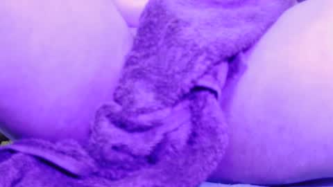 1tallhispanic13 online show from 09/11/25, 06:30