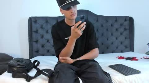 1Threestar online show from 09/23/25, 12:19