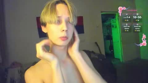 Snapshot of 1vampirella_gs chatting on 04/19/26, 06:10 Milos online show from 04/19/26, 06:10