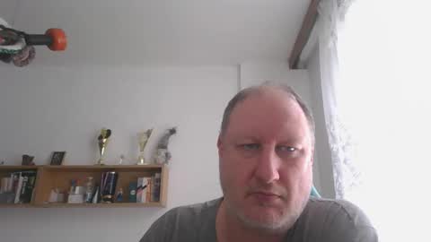 1vaso online show from 02/19/25, 08:44